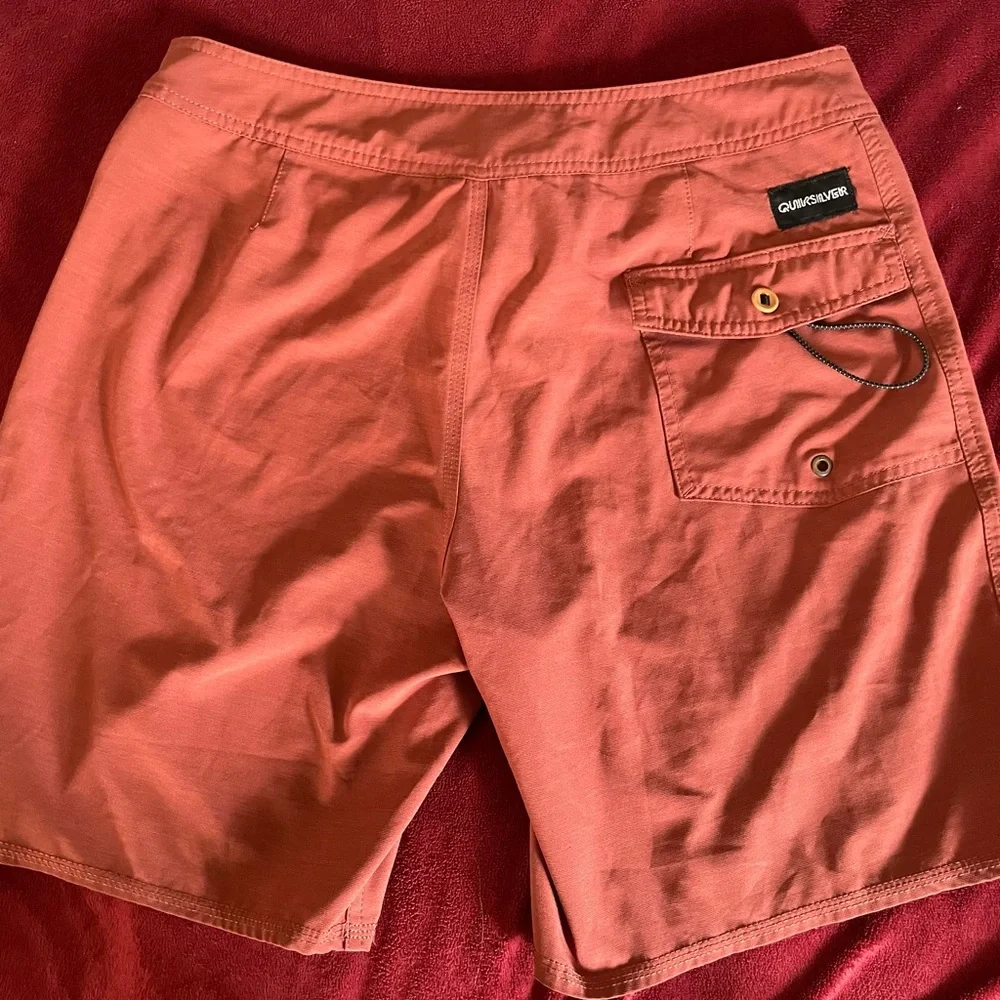 Quicksilver board shorts - Picture 4 of 6